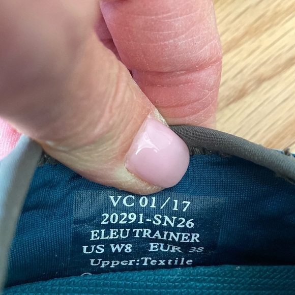 NWOT Olukai Eleu Trainer Womens Shoe Amphibious Quick drying Beach slip on SZ 8 - Picture 8 of 8